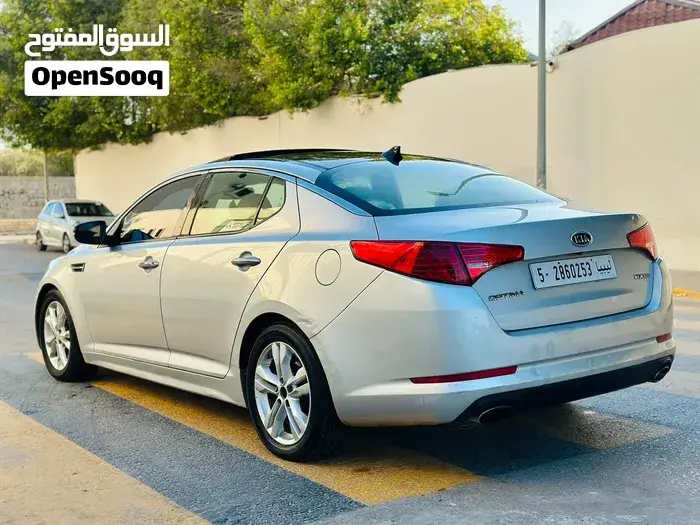 Kia K5 2012 photo 2