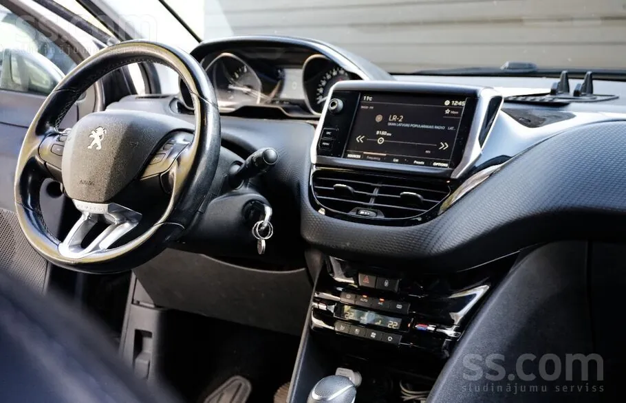 Peugeot 2008 2017 photo 3