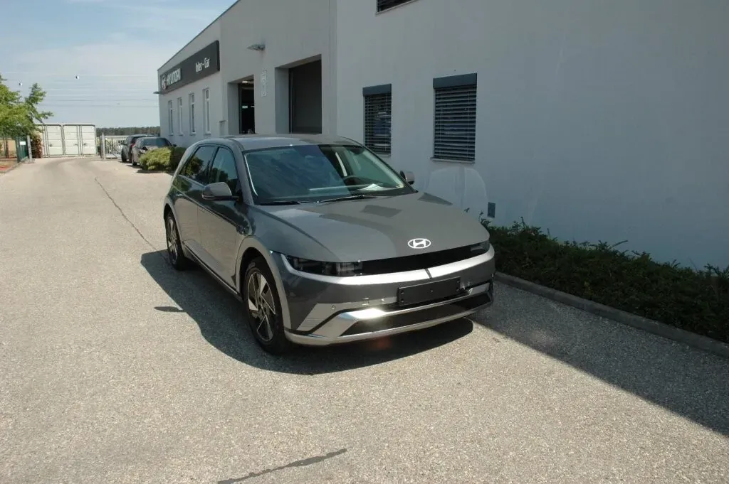 Hyundai Ioniq 5 photo 2