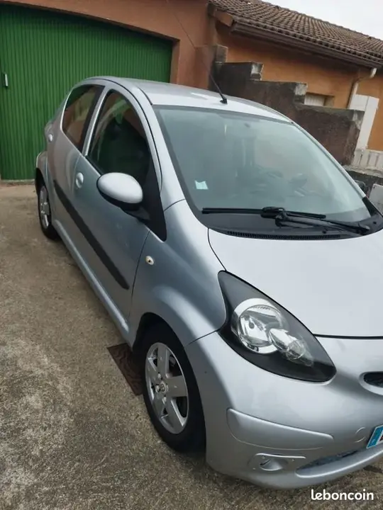 Toyota Aygo 2006 photo 2
