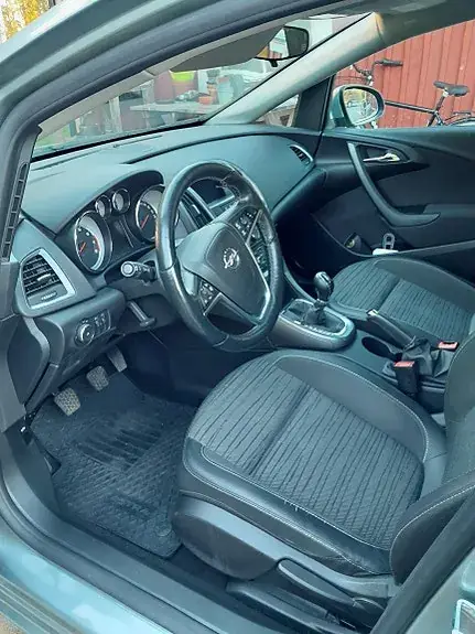 Opel Astra 2015 photo 3