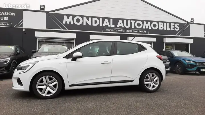 Renault Clio 2021 photo 2
