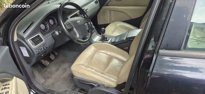 Volvo V70 2009 photo 3