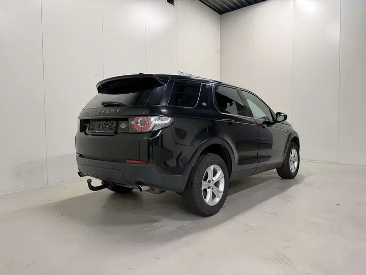 Land Rover Discovery Sport 2016 photo 3