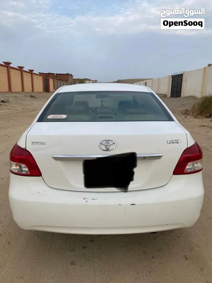 Toyota Yaris 2010 photo 4