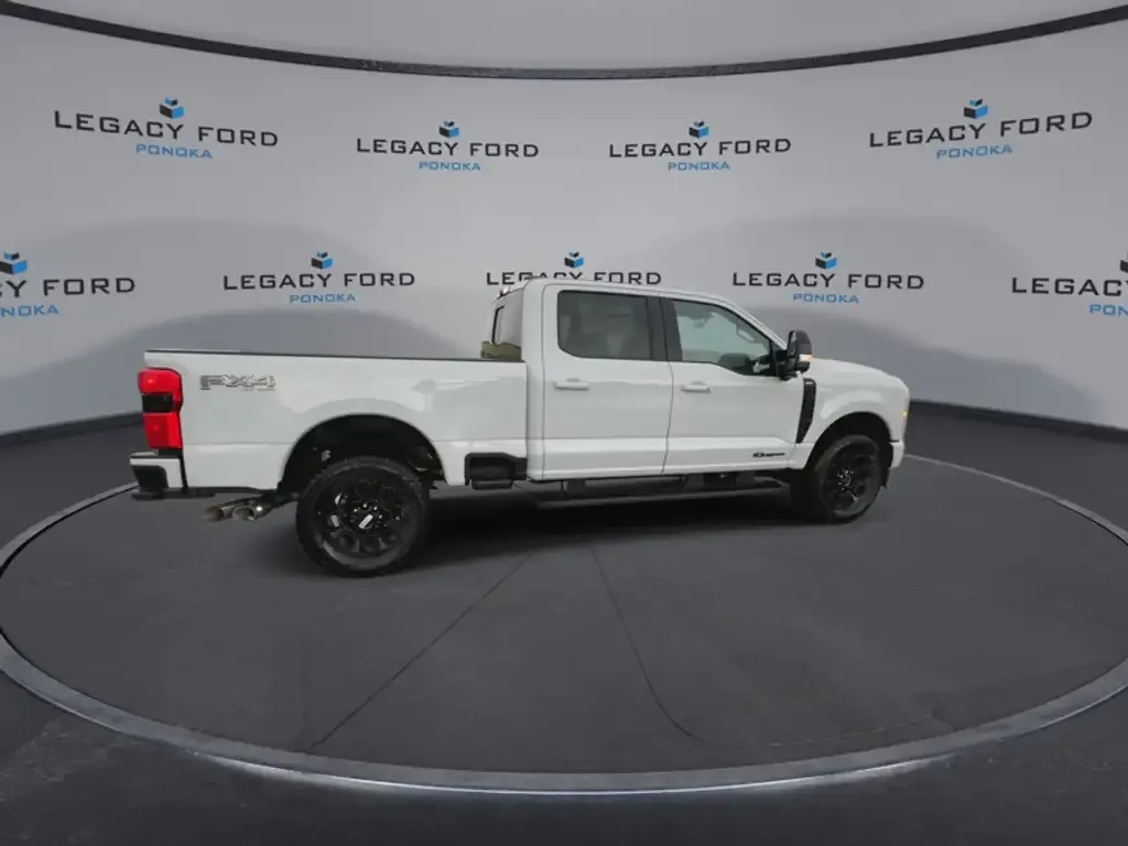 Ford F350 2026 photo 2