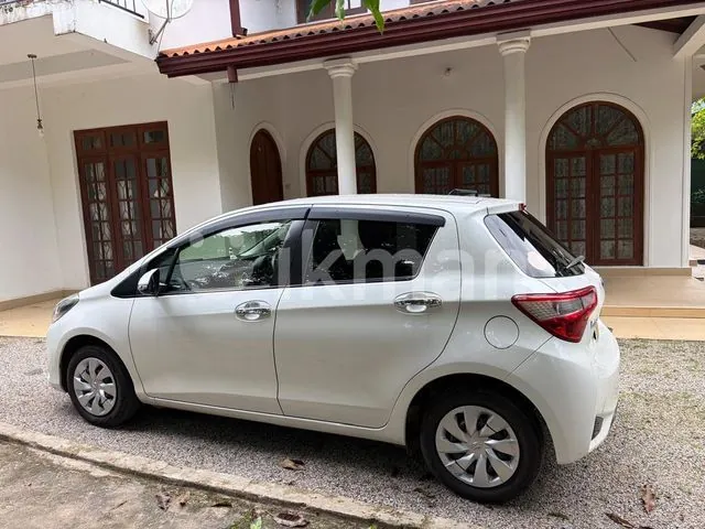 Toyota Vitz 2018 photo 3