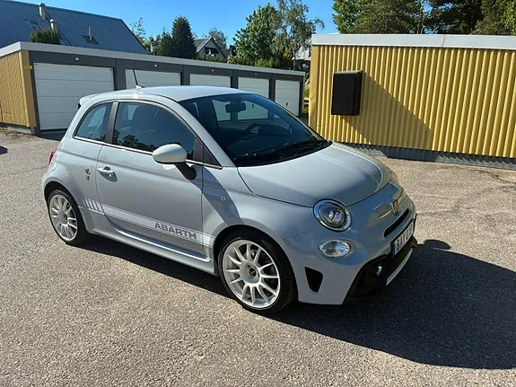 Abarth 595 2021 photo 2