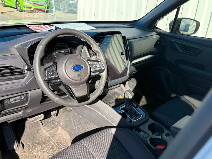 Subaru Forester 2025 photo 3