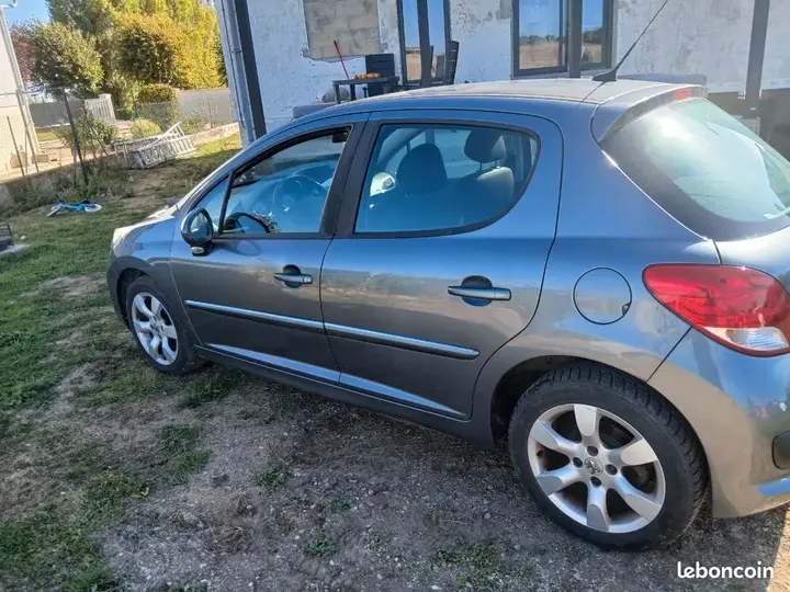 Peugeot 207