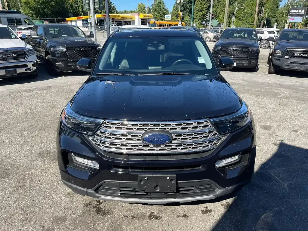 Ford Explorer 2022 photo 2