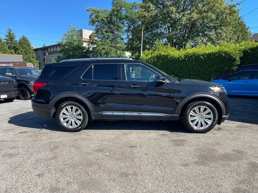 Ford Explorer 2022 photo 4