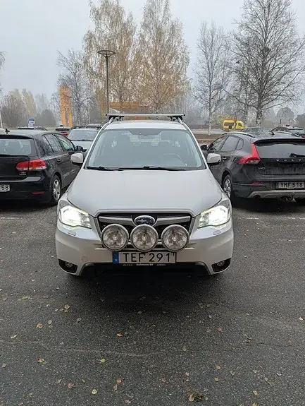 Subaru Forester 2014 photo 2