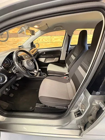 Volkswagen Up 2014 photo 5