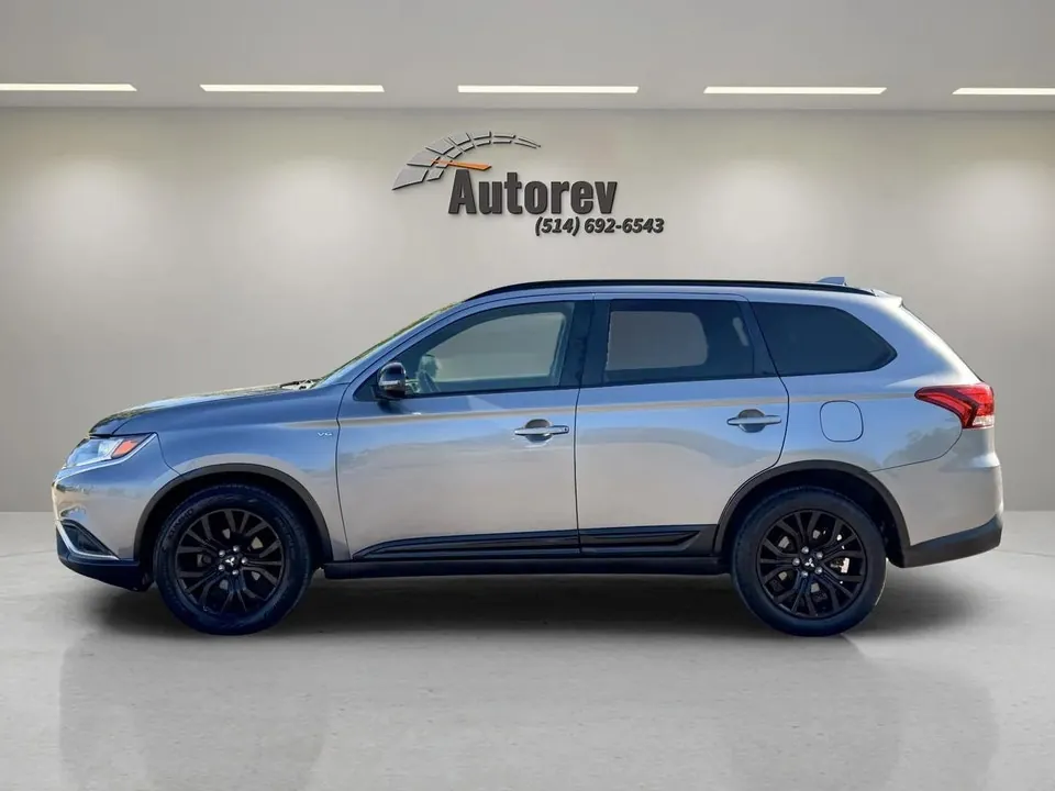 Mitsubishi Outlander 2018 photo 2