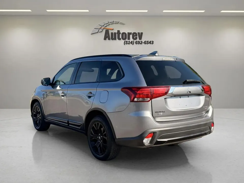Mitsubishi Outlander 2018 photo 3