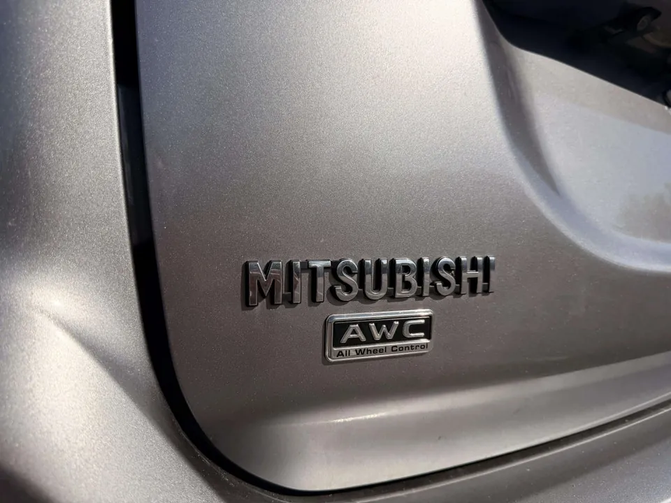 Mitsubishi Outlander 2018 photo 4