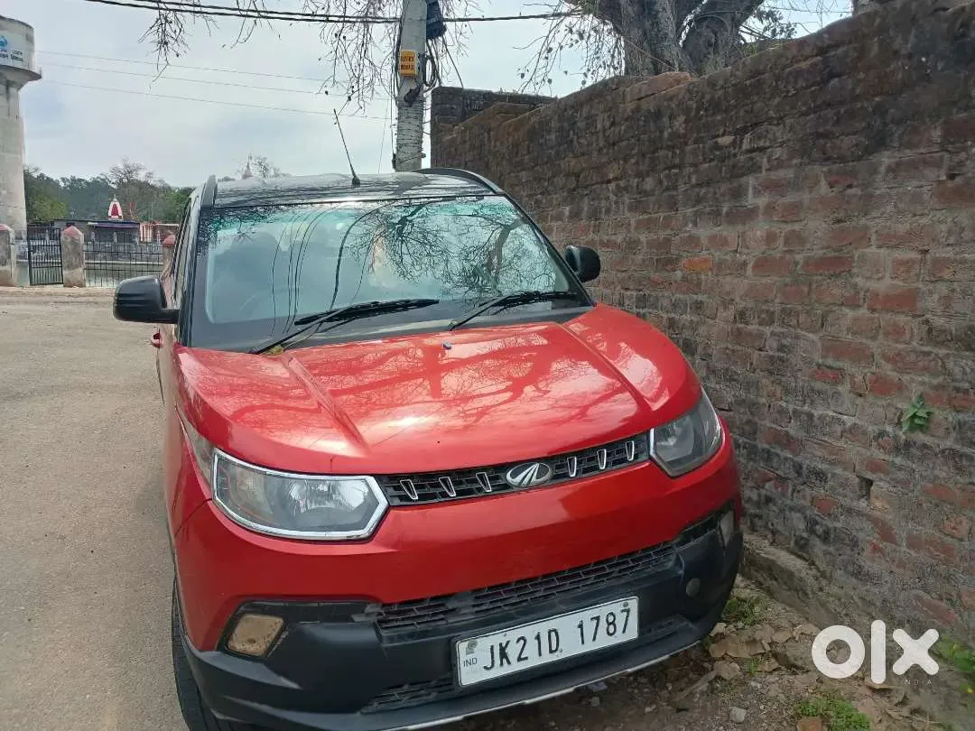 Mahindra Kuv 100