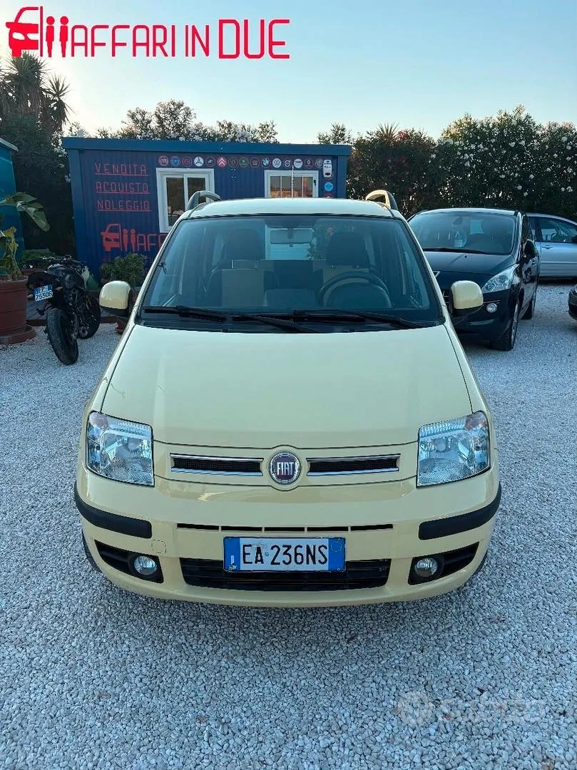 Fiat Panda 2010 photo 2