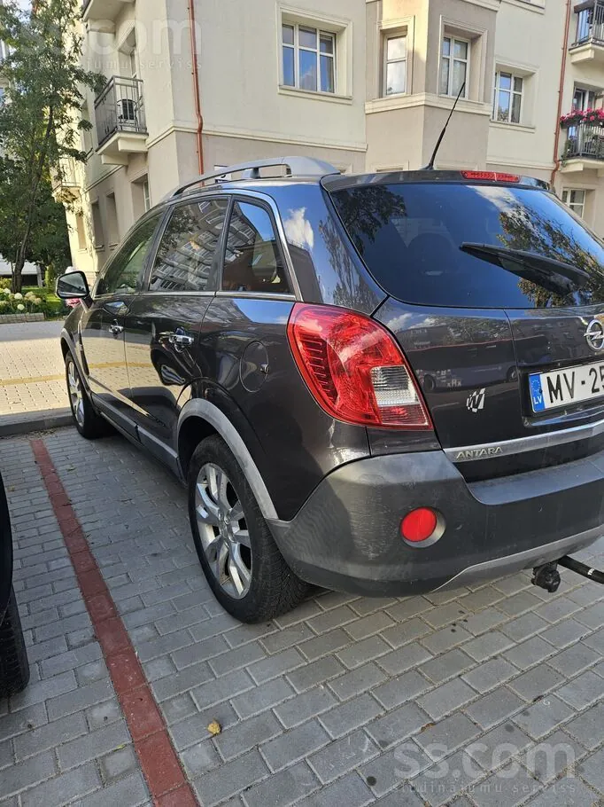 Opel Antara 2012 photo 4