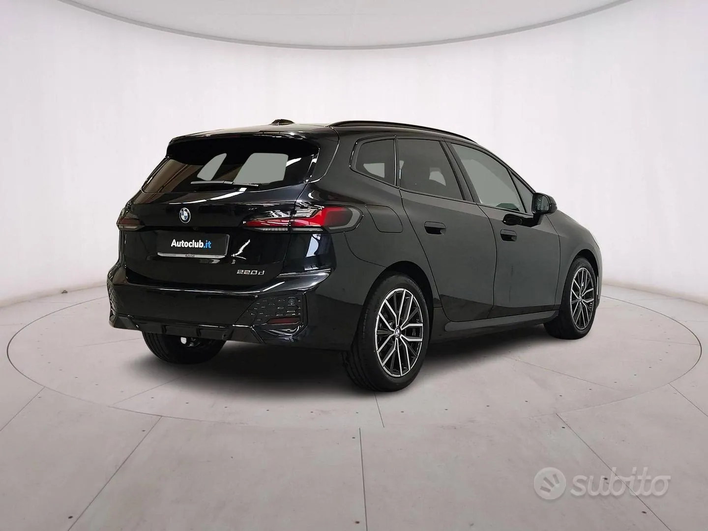 BMW 2 Series 2023 photo 2