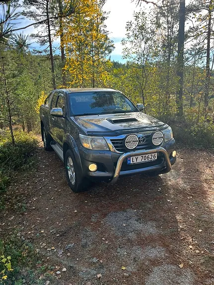 Toyota Hilux 2011 photo 2