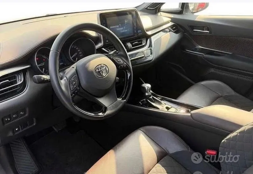 Toyota C-Hr 2017 photo 4