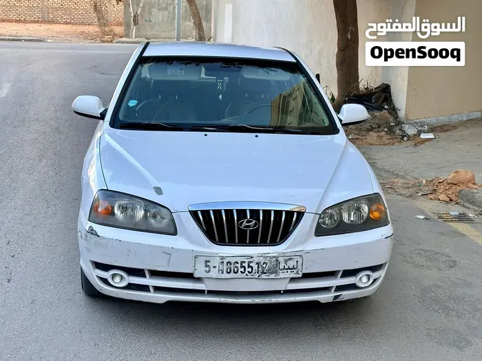 Hyundai Avante 2005 photo 2