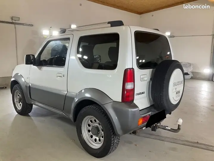 Suzuki Jimny 2014 photo 3