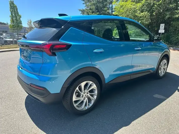 Chevrolet Bolt 2027 photo 3
