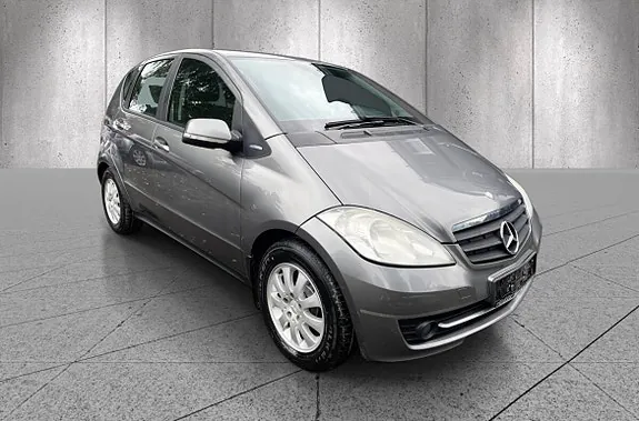 Mercedes-Benz A160 2010 photo 3