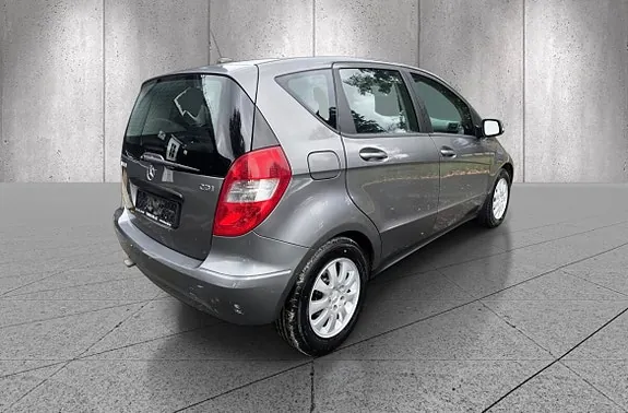 Mercedes-Benz A160 2010 photo 5