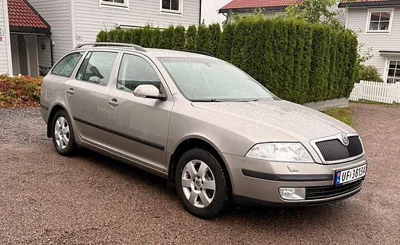 Skoda Octavia 2008 photo 3