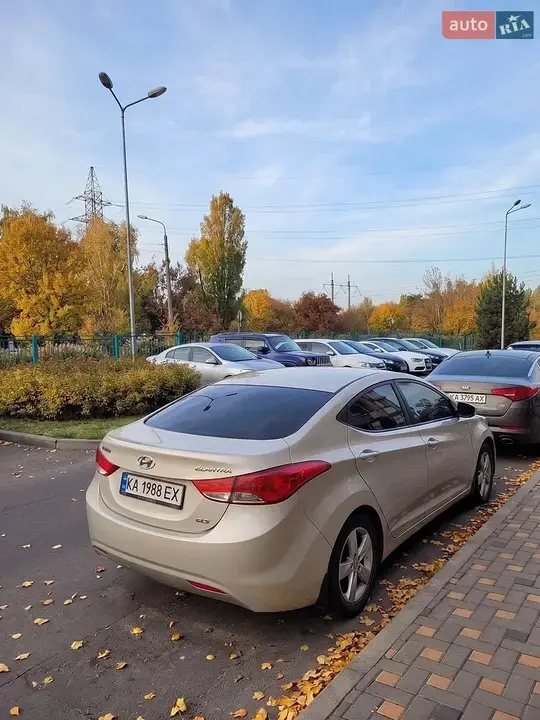 Hyundai Elantra 2012 photo 4