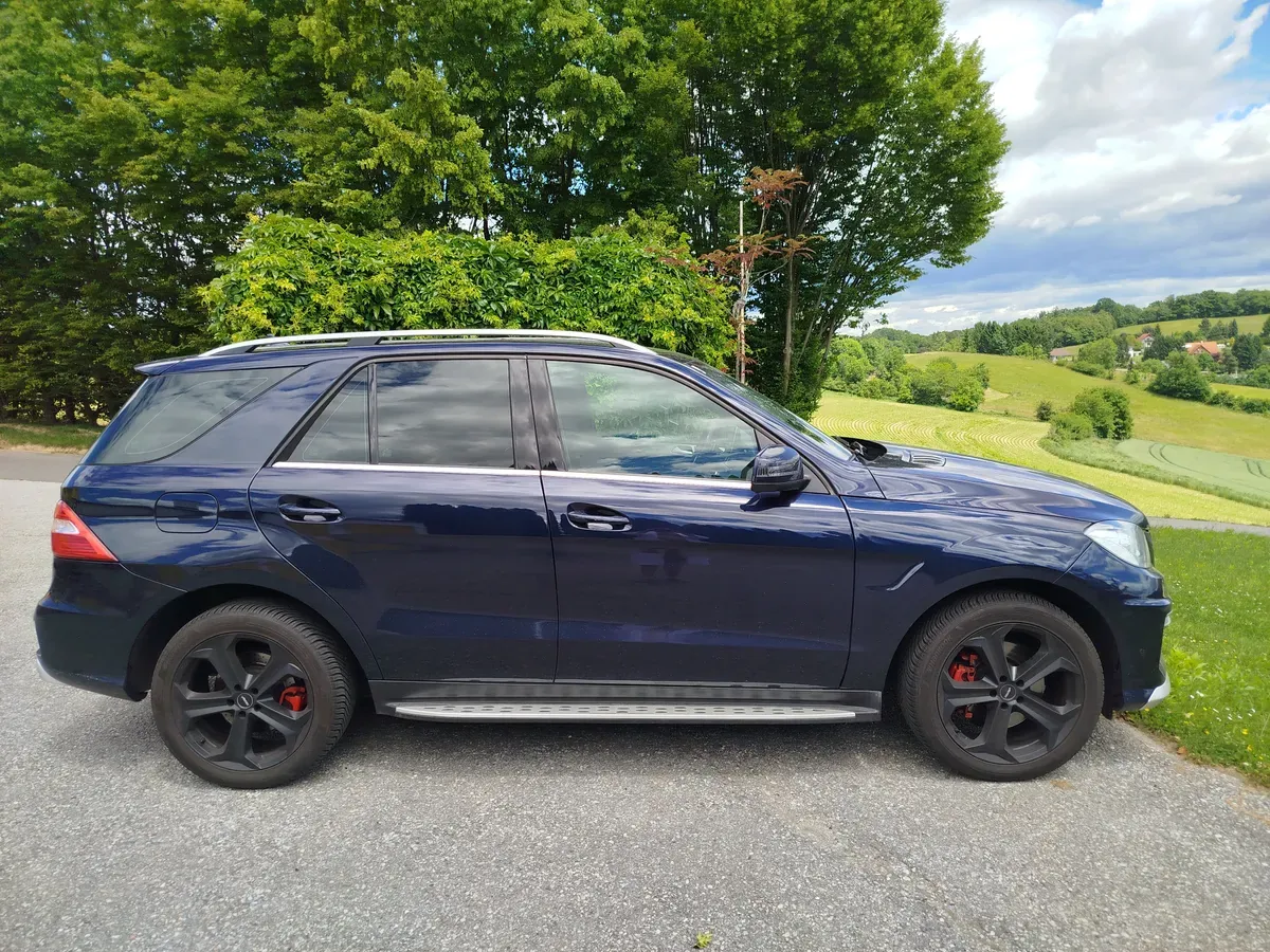 Mercedes-Benz M-Class 2013 photo 2