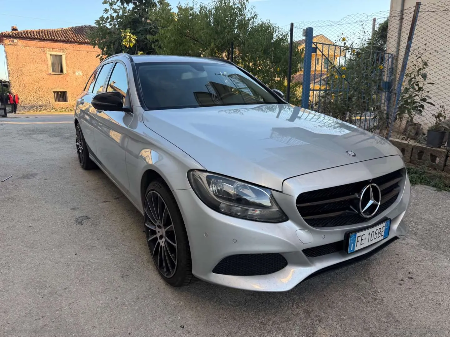 Mercedes-Benz C200 2016 photo 2