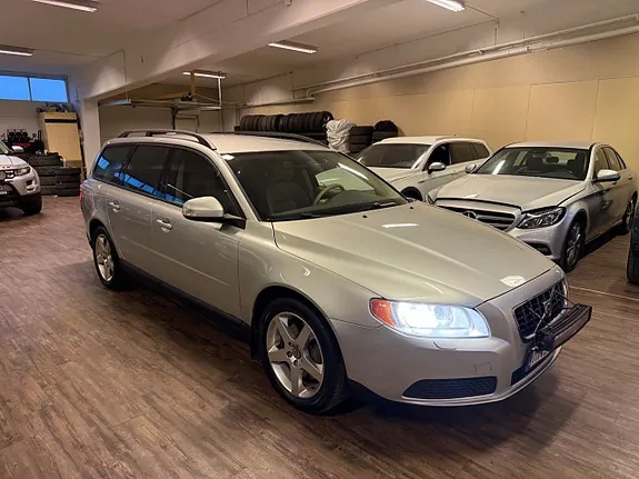 Volvo V70 2008 photo 4