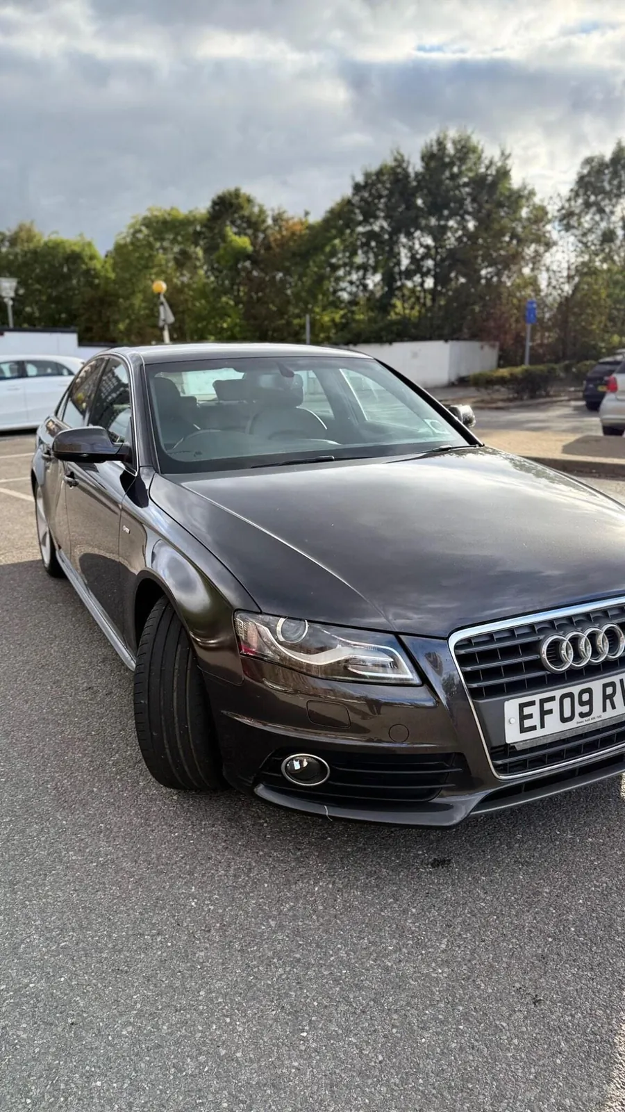 Audi A4 2009 photo 2