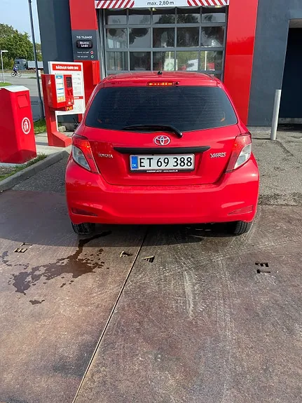 Toyota Yaris 2011 photo 3