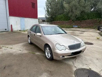Mercedes-Benz C180