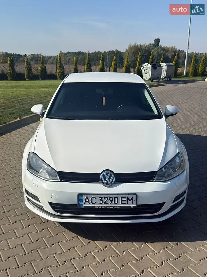 Volkswagen Golf 2012 photo 3