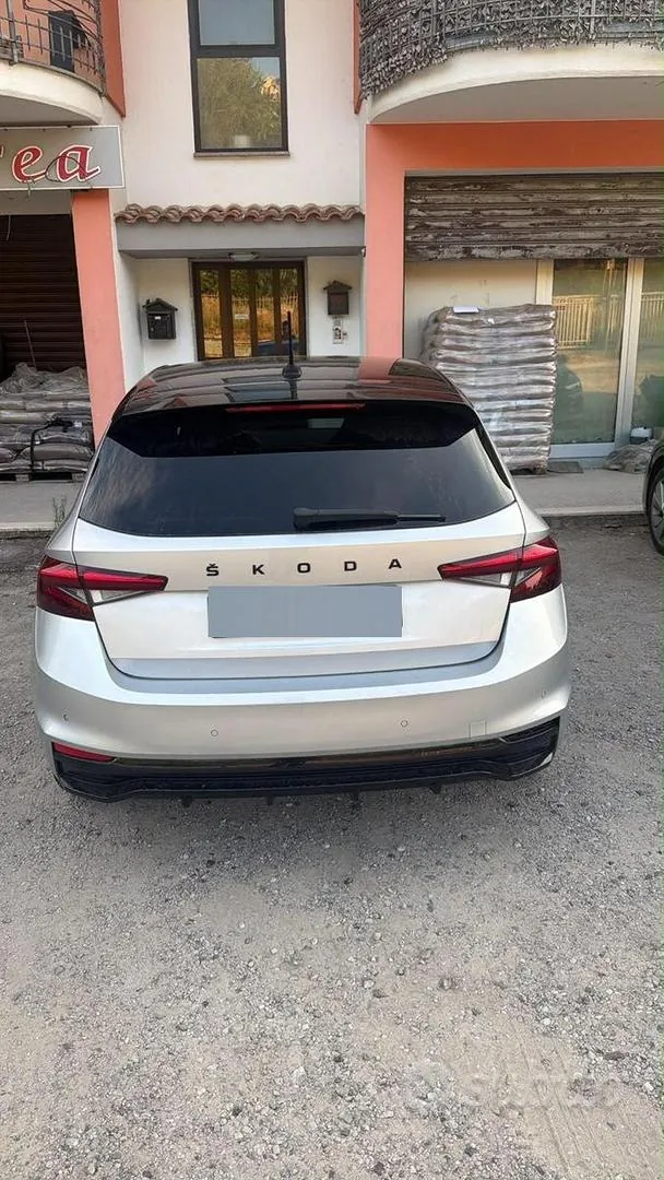 Skoda Fabia 2022 photo 2