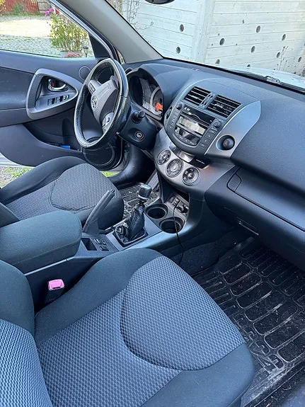 Toyota Rav4 2010 photo 5
