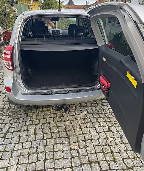 Toyota Rav4 2010 photo 4