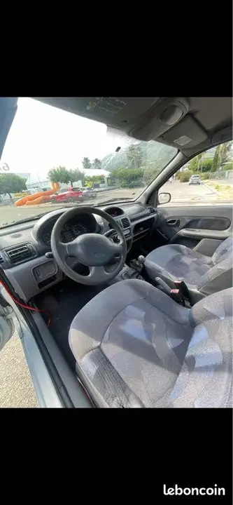Renault Clio 2001 photo 3