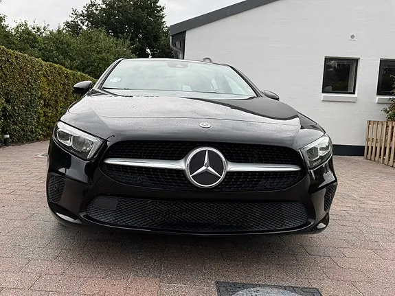 Mercedes-Benz A200 2018 photo 2