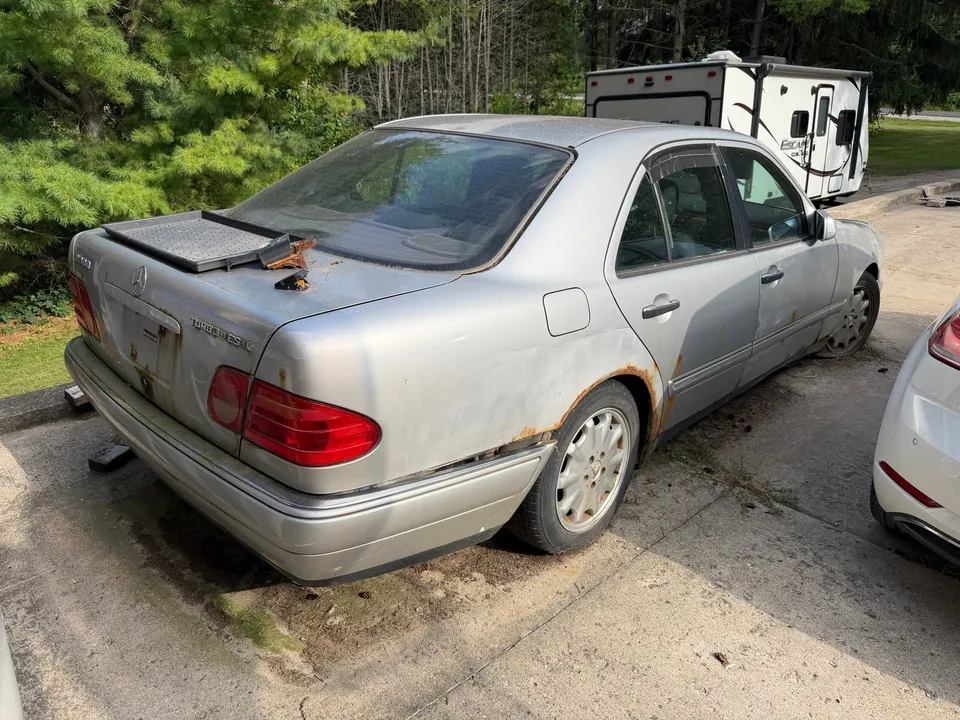 Mercedes-Benz C-Class 1998 photo 2