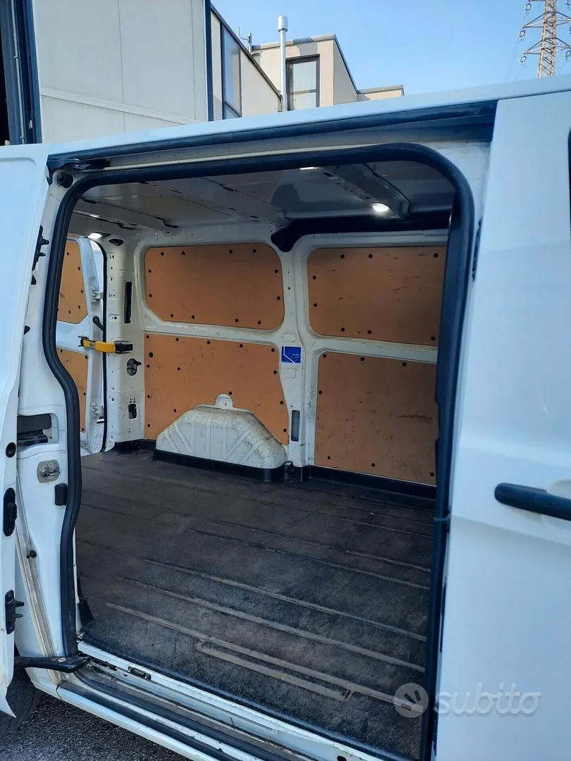 Ford Transit Custom 2022 photo 4