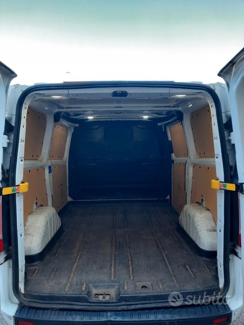 Ford Transit Custom 2022 photo 2