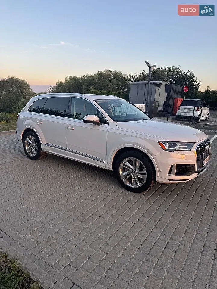 Audi Q7 2020 photo 2